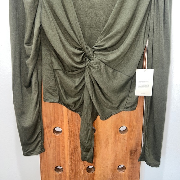 TULAROSA Twist Front Bodysuit - Picture 8 of 12